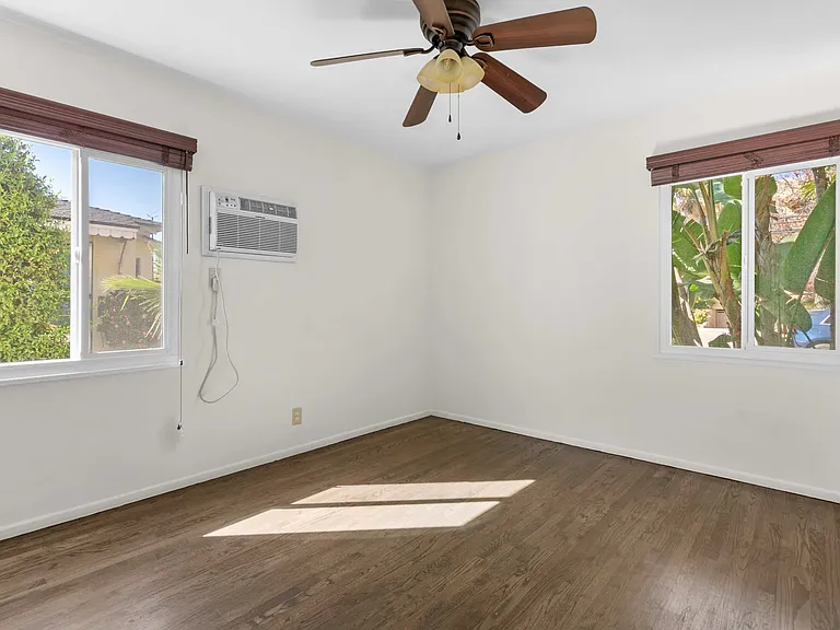 330 W Alameda — Photo 9