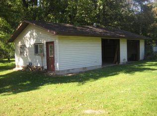 W3384 Main St, Manchester, WI 53946