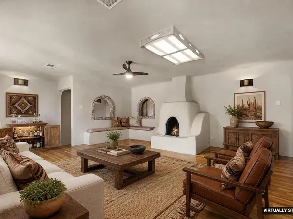 2918 Mountain Rd NW, Albuquerque, NM 87104