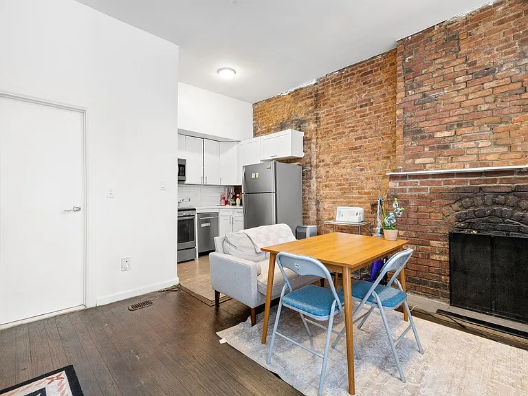 309 W 29th St #2F — Photo 3
