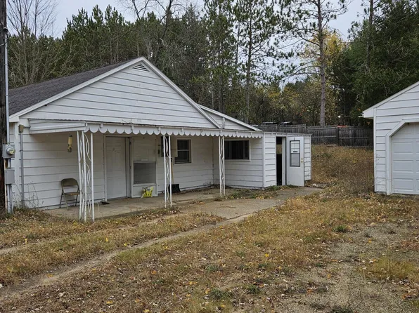 8656 210th Ave, Reed City, MI 49677