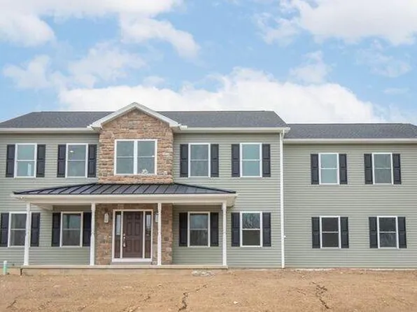300 Sunnyside Dr, Lewisburg, PA 17837