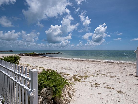 5th image of 921 W Ocean Dr #2B