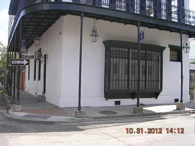 Building Photo - 840 Ursulines Ave #2