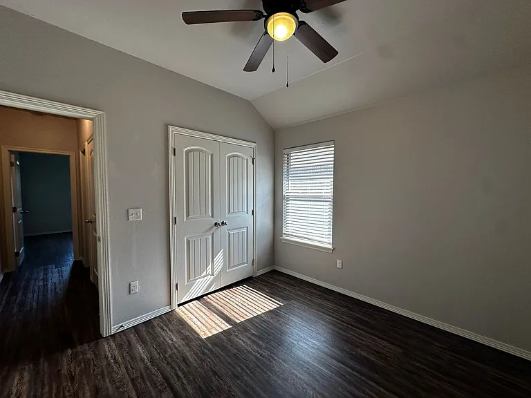 2316 Alta Vista Ln — Photo 37