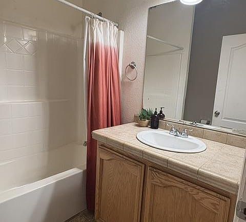 5th image of 15086 Carbonero St