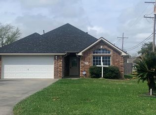 6279 Washington St, Groves, TX 77619