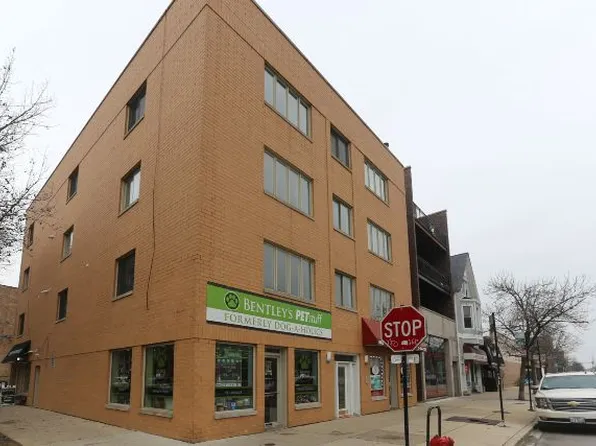 3655 N Southport Ave #2C, Chicago, IL 60613