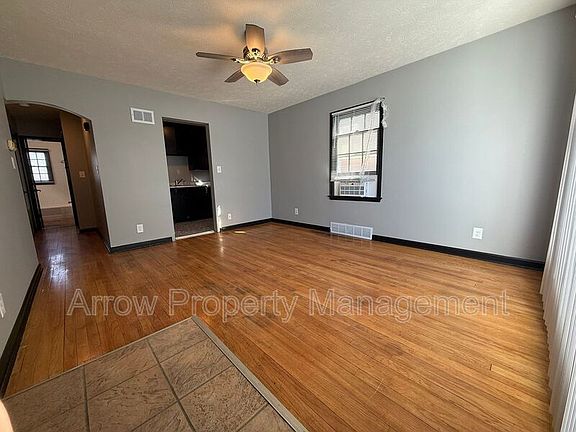 2nd image of 1640 Washington St Unit 2