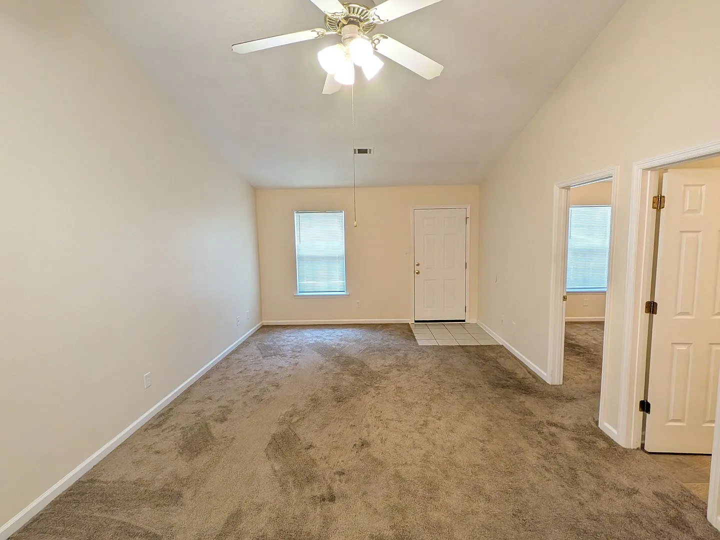 526 Edgecliff Lane Evans, Ga 30809 — Photo 3