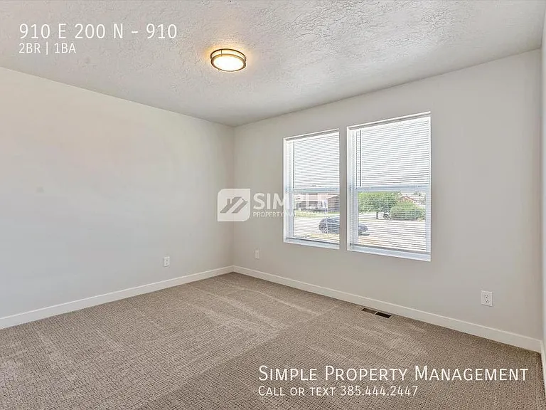 910 E 200 N #910 — Photo 18