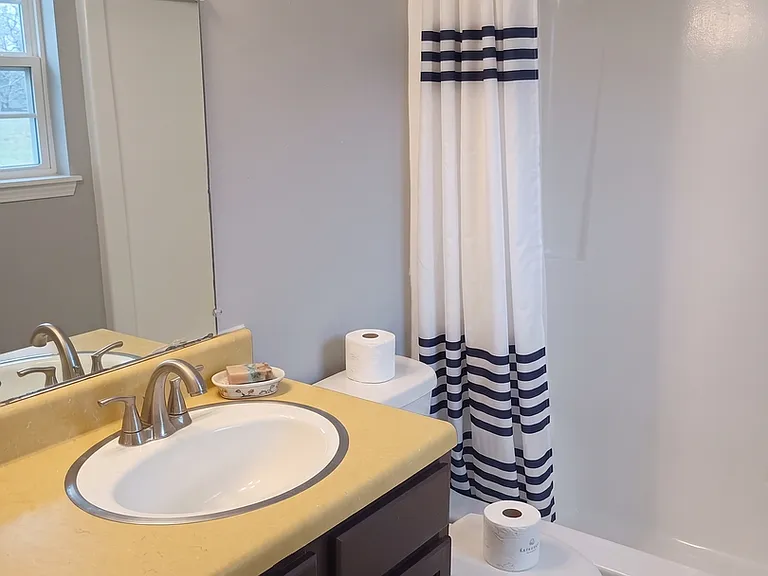 Oak Apartments in Kenosha — Photo 8