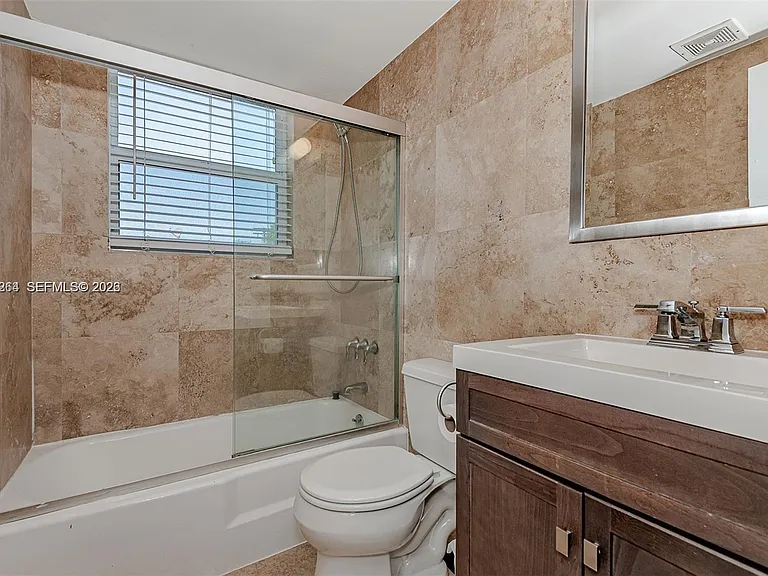 949 Pennsylvania Ave #307 — Photo 18