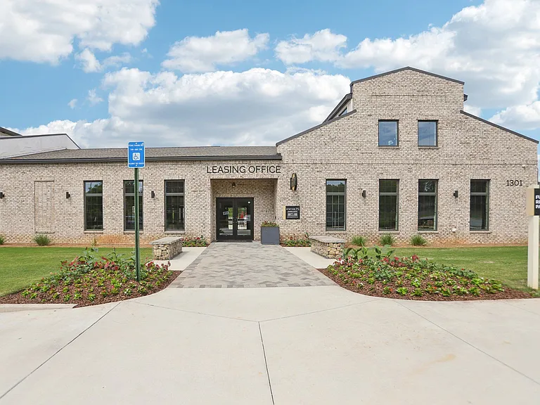 Station 75 Apartments at McDonough — Photo 46