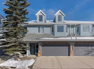 180 W Valley Ridge Hts NW, Calgary, AB T3B 5T3