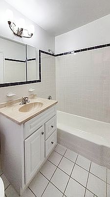 4th image of 401 W 56th St APT 2R