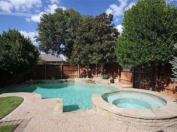 3rd image of 11718 Alexandria Dr