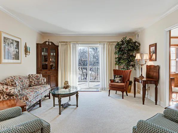 5601 Coach Gate Wynde APT 23, Louisville, KY 40207