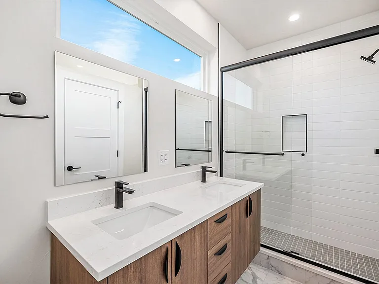 1372 Lowell Blvd #2 — Photo 19
