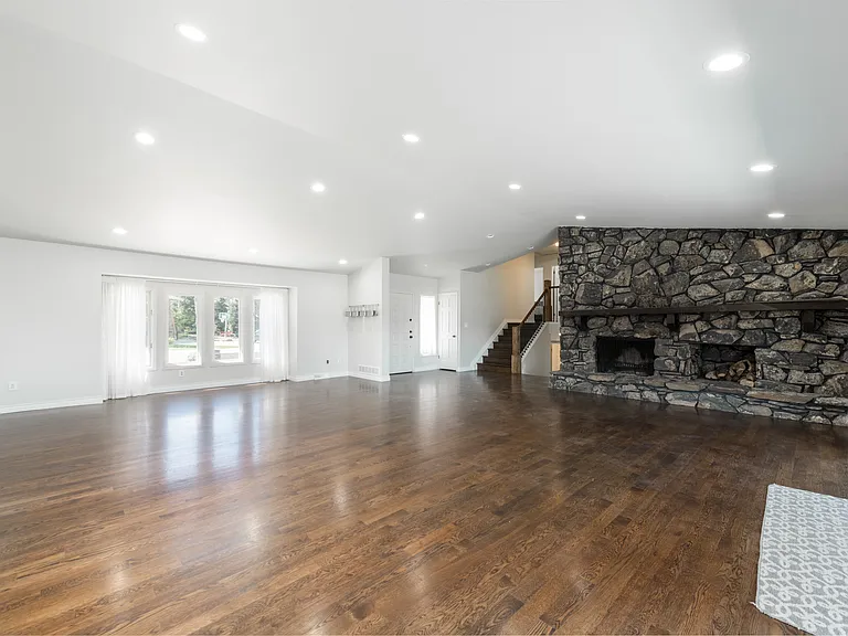 3936 S Pinehurst Cir — Photo 11