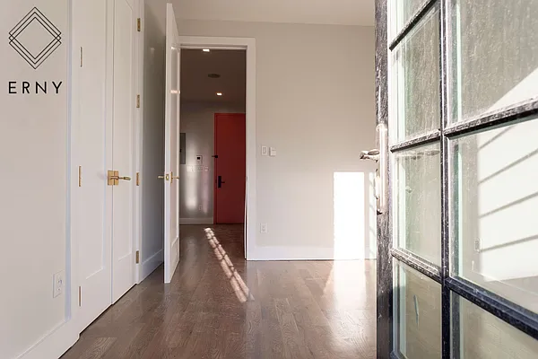 Rented by ERNY LLC | media 12