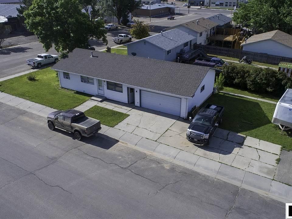 2nd image of 809 Erwin St