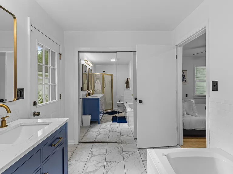5475 Lauradell Ave — Photo 14