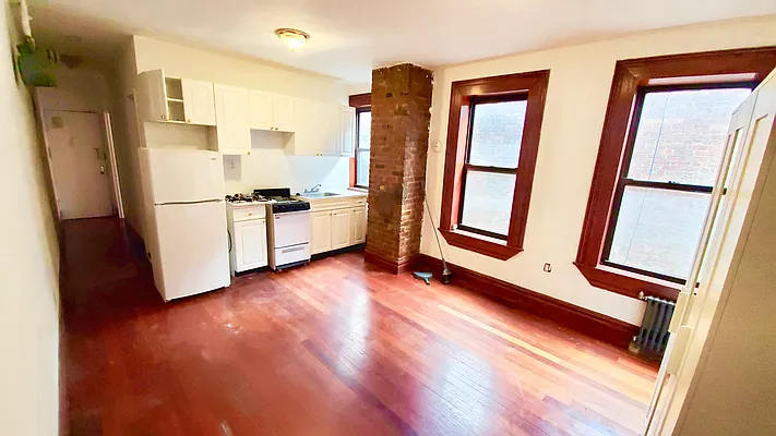 Rented by Compass | media 20