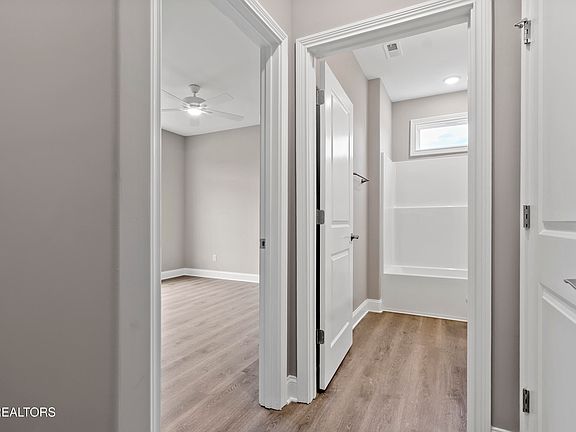 3rd image of 150 Cherry Blossom Ct