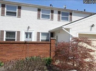 53 Braintree Ln #53, Mentor, OH 44060