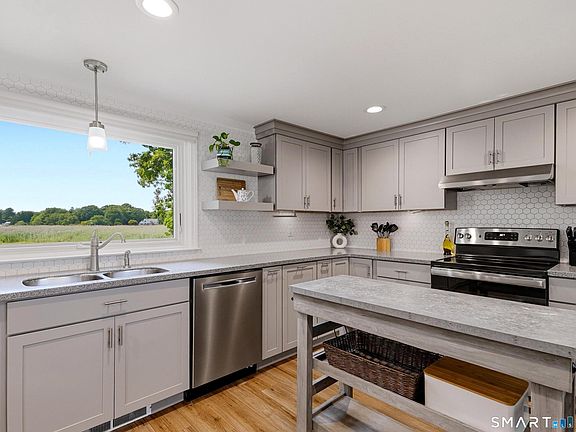 4th image of 65 Knollwood Drive