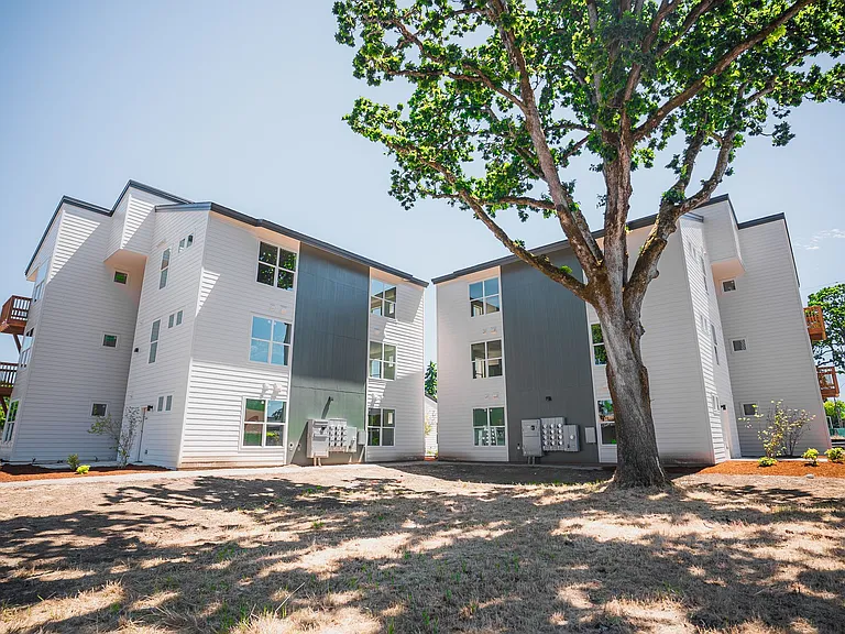 Waller Apartments — Photo 4