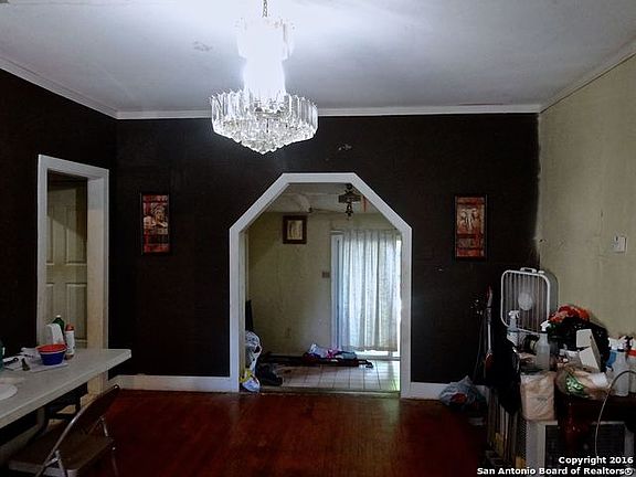4th image of 300 E Huff Ave