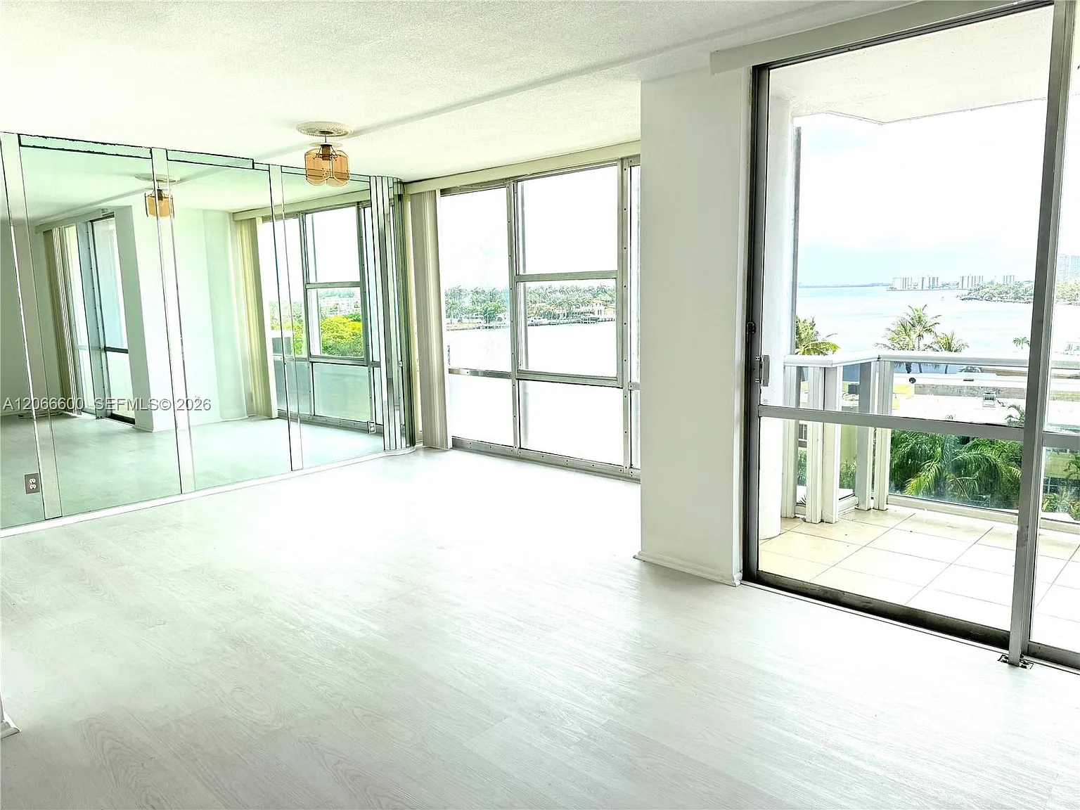 King Cole Condo — Photo 4