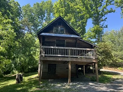 225 Grandview Rd — Photo 3