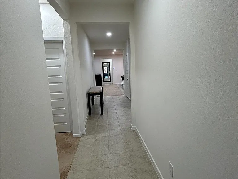 7822 Wyndham Harbor Ct — Photo 4