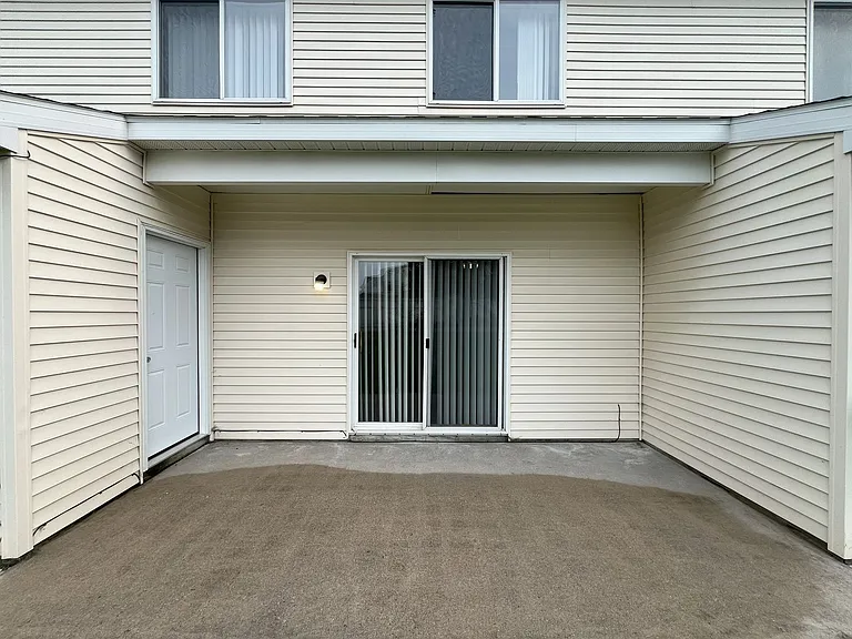 2906-2948 Feiger Ln — Photo 27