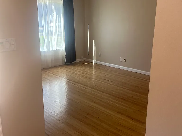 2226 Cactus St — Photo 9