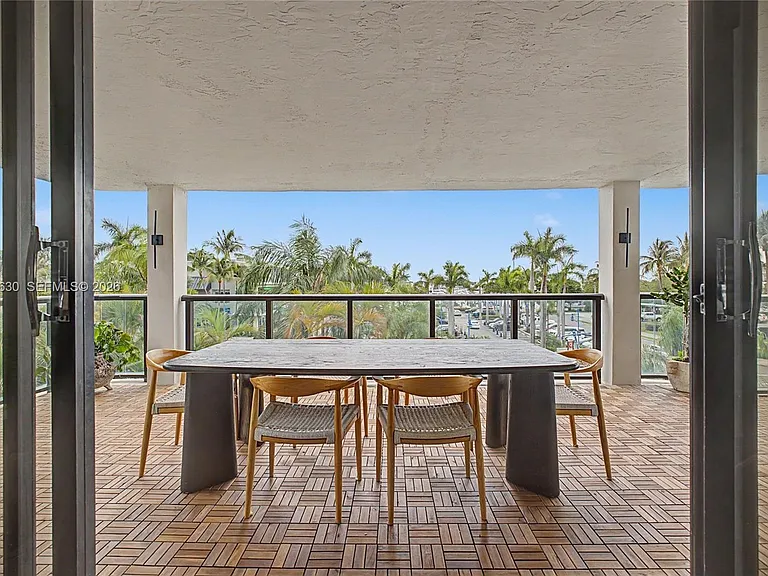 2575 S Bayshore Dr — Photo 18