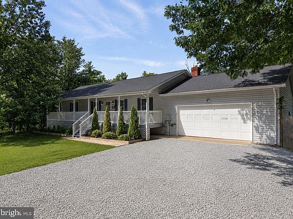 2nd image of 885 Wild Rose Ln