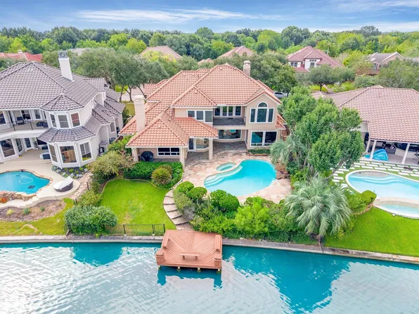 19006 Windsor Lakes Dr, Houston, TX 77094