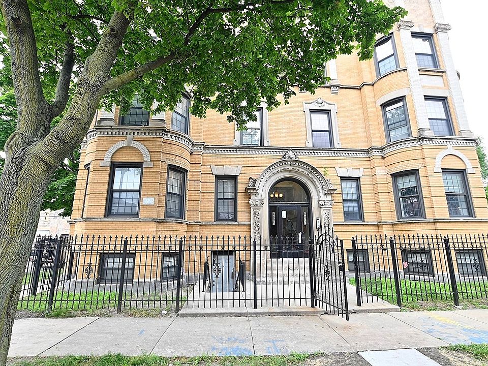 1st image of 4801 S Calumet Ave APT 1B