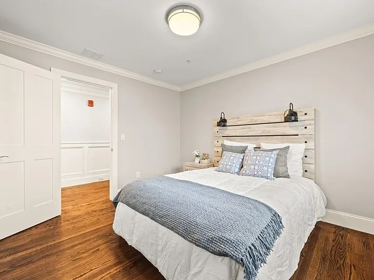 20 Dalby St #20 — Photo 22