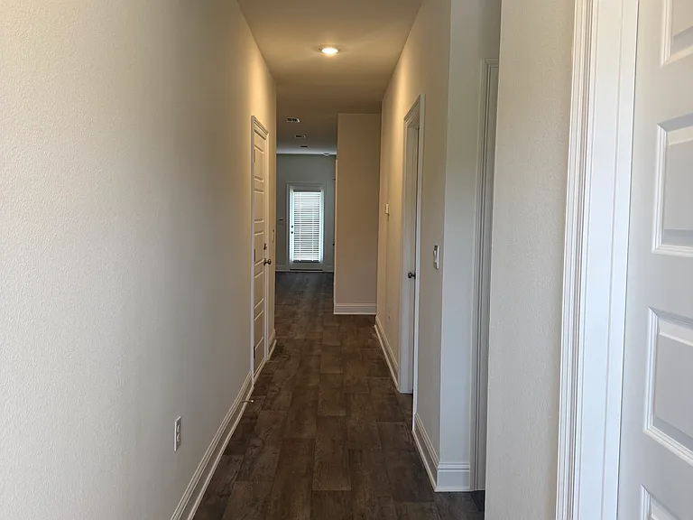 13824 Shea Cir — Photo 2