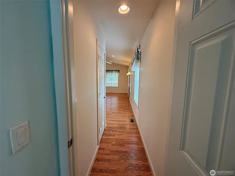 30511 M Pl — Photo 11
