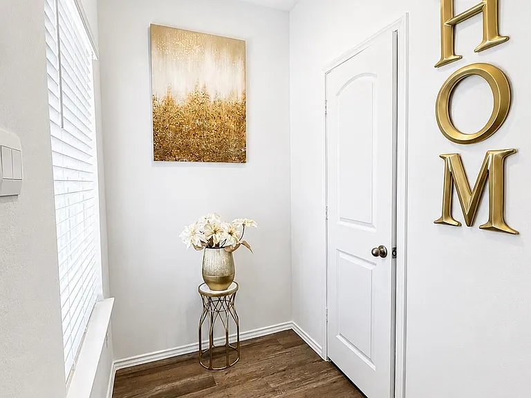 5710 Avalon Woods Dr — Photo 5