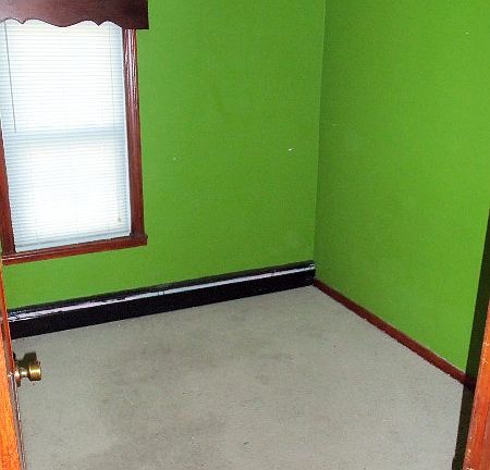 5th image of 207 Westlawn St