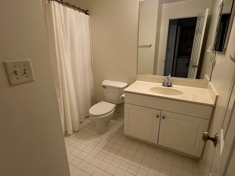 1591 Leeds Castle Dr — Photo 7