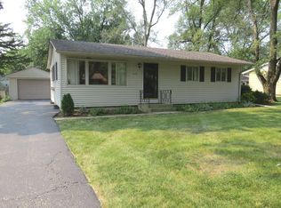 412 Davis Rd, Batavia, IL 60510
