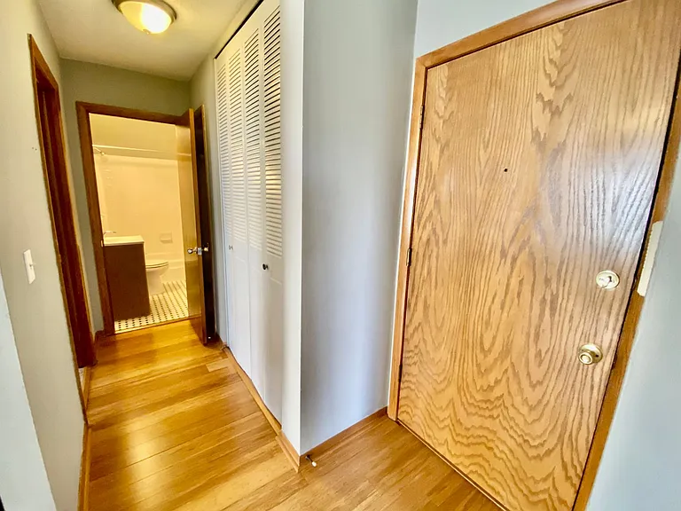 821 Marshall St Ne — Photo 5